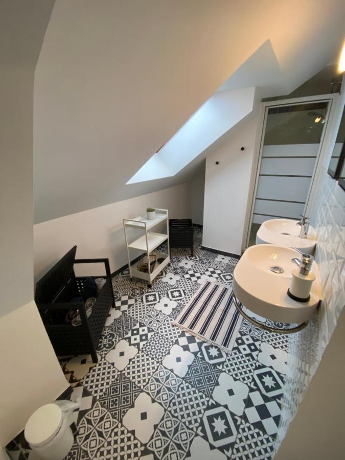 Appartement Hyper Centre Cathedrale Avec Parking Gratuit Amiens Bagian luar foto